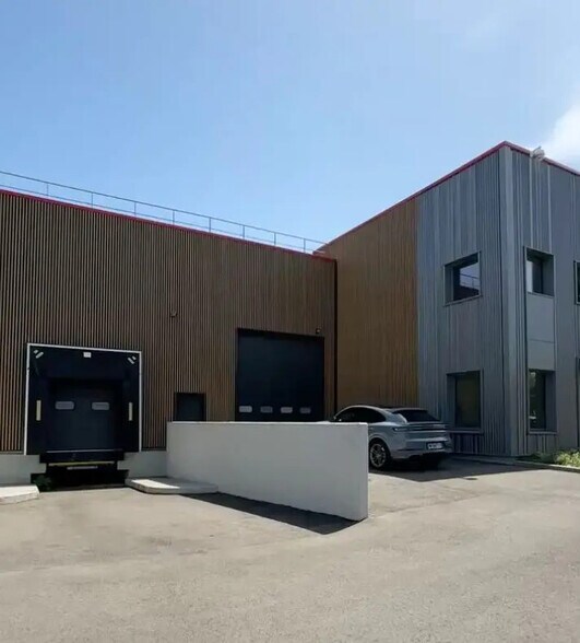 Industriel/Logistique dans Le Blanc-Mesnil à louer - Photo de l’immeuble – Image 2 sur 5