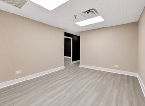 1700 N Dixie Hwy, Boca Raton, FL à louer Photo intérieure– Image 2 sur 6