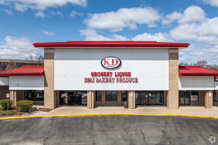 1090-1170 S Roselle Rd, Schaumburg, IL à louer - Photo de l’immeuble – Image 3 sur 6