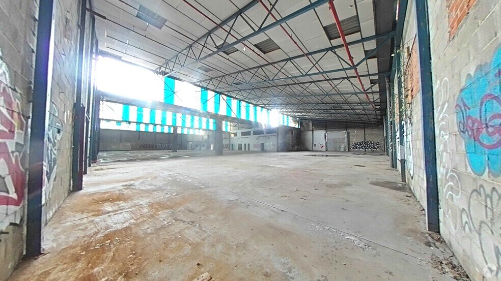 Industriel/Logistique dans Alcalá de Henares, Madrid à vendre - Photo de l’immeuble – Image 2 sur 9