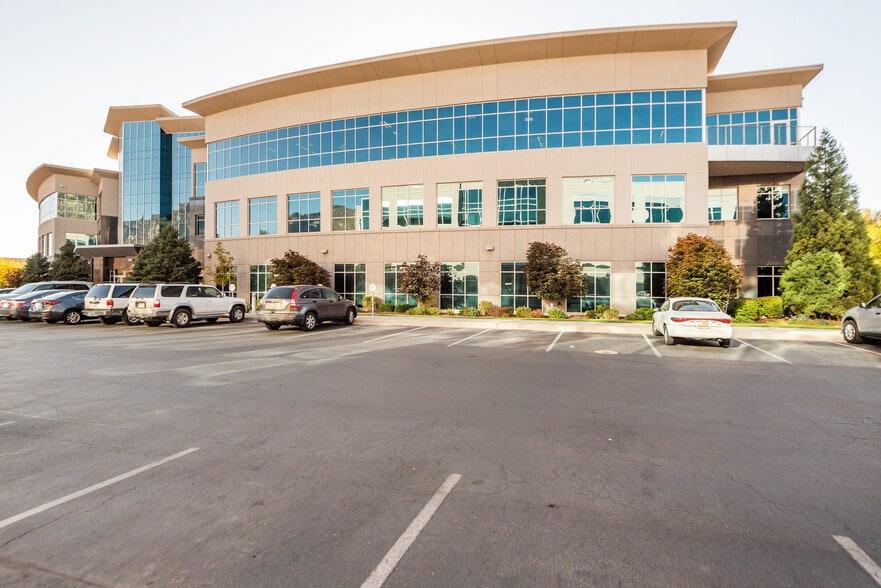 4931 N 300 W, Provo, UT à louer - Photo principale – Image 1 sur 33