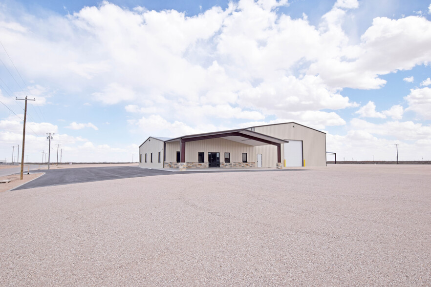 12517 West County Road 137, Odessa, TX à louer - Photo de l’immeuble – Image 3 sur 49