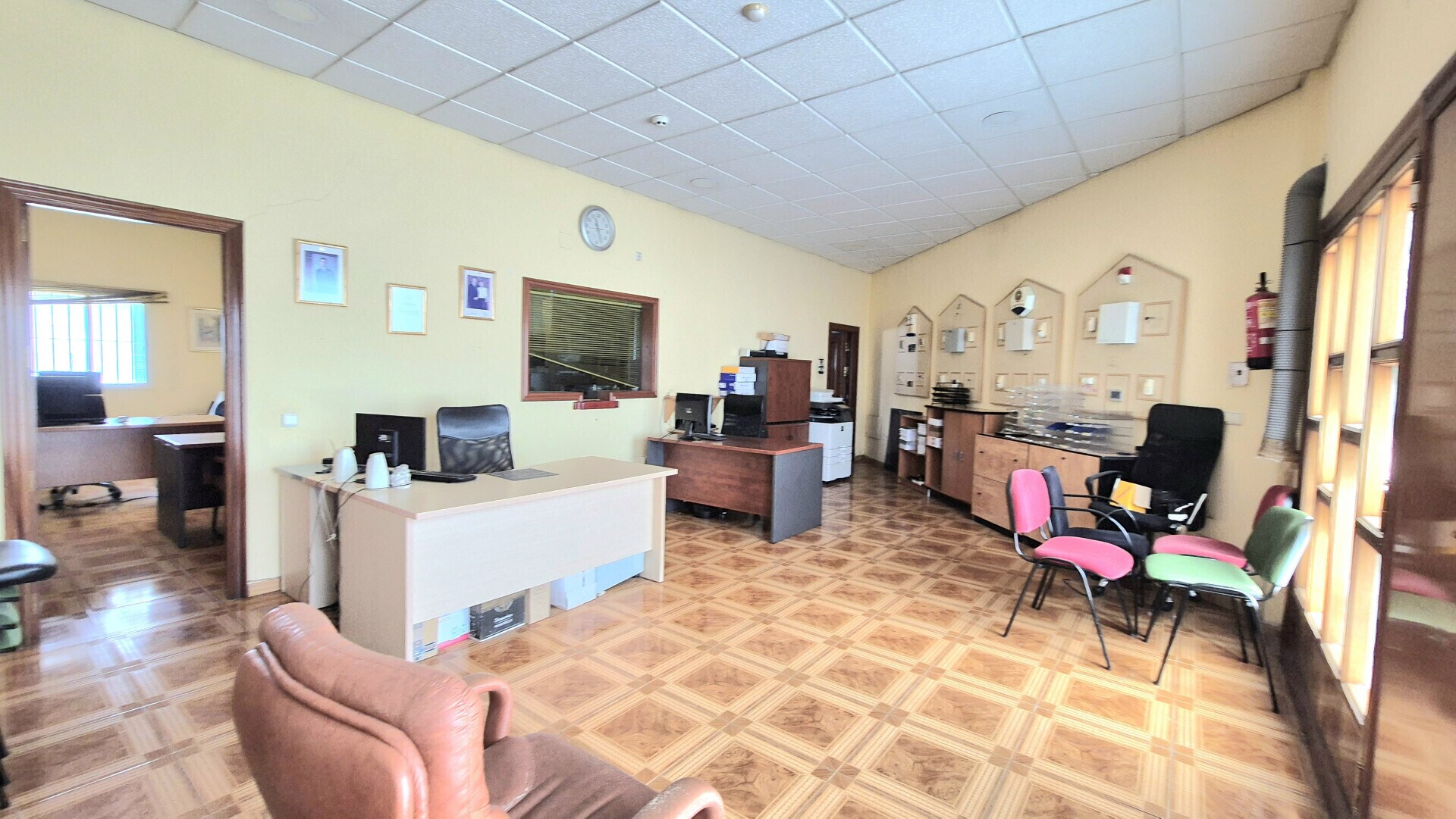 Local commercial dans Marbella à vendre Photo de l’immeuble– Image 1 sur 28