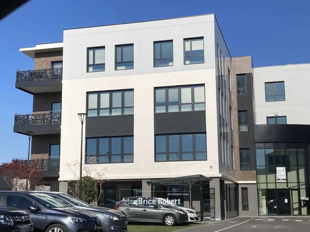 54 Rue Marcel Dassault, Genas à louer Photo de l’immeuble– Image 1 sur 16