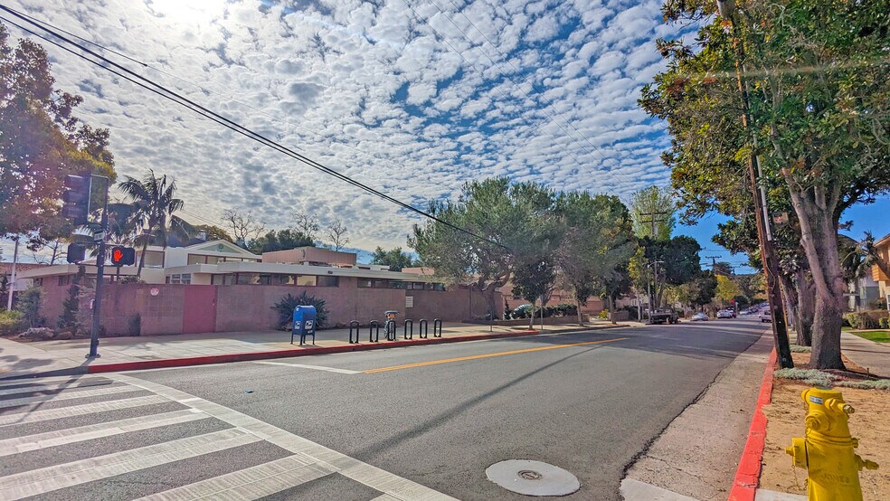 101 W Arrellaga St, Santa Barbara, CA à vendre - Photo de l’immeuble – Image 2 sur 11