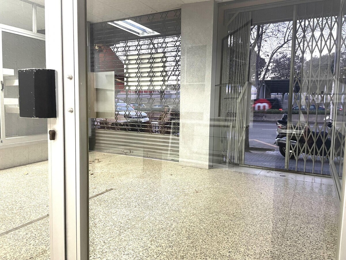 Terrassa, BAR 08225 - Lot - -  - Photo intérieure - Image 1 of 14