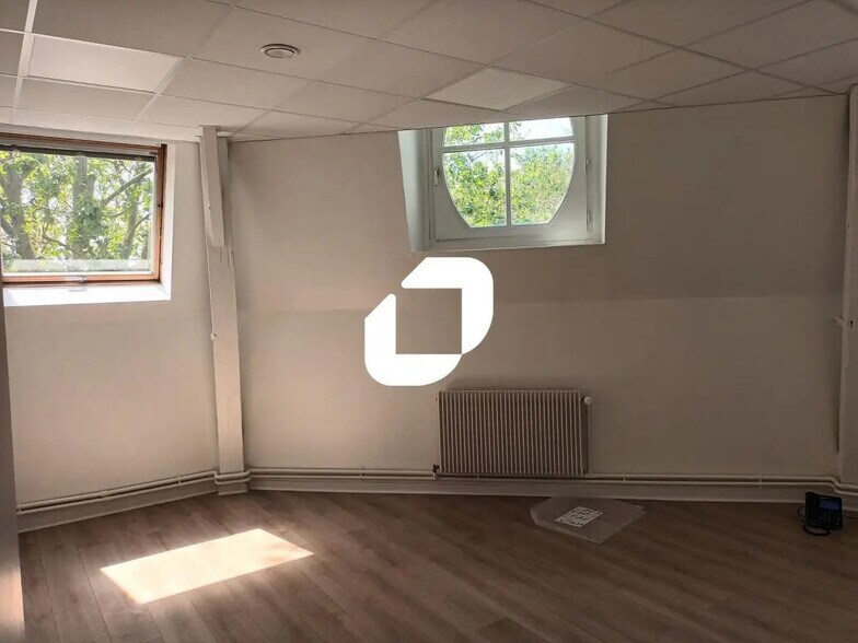 Bureau dans Lille à louer - Photo de l’immeuble – Image 3 sur 7
