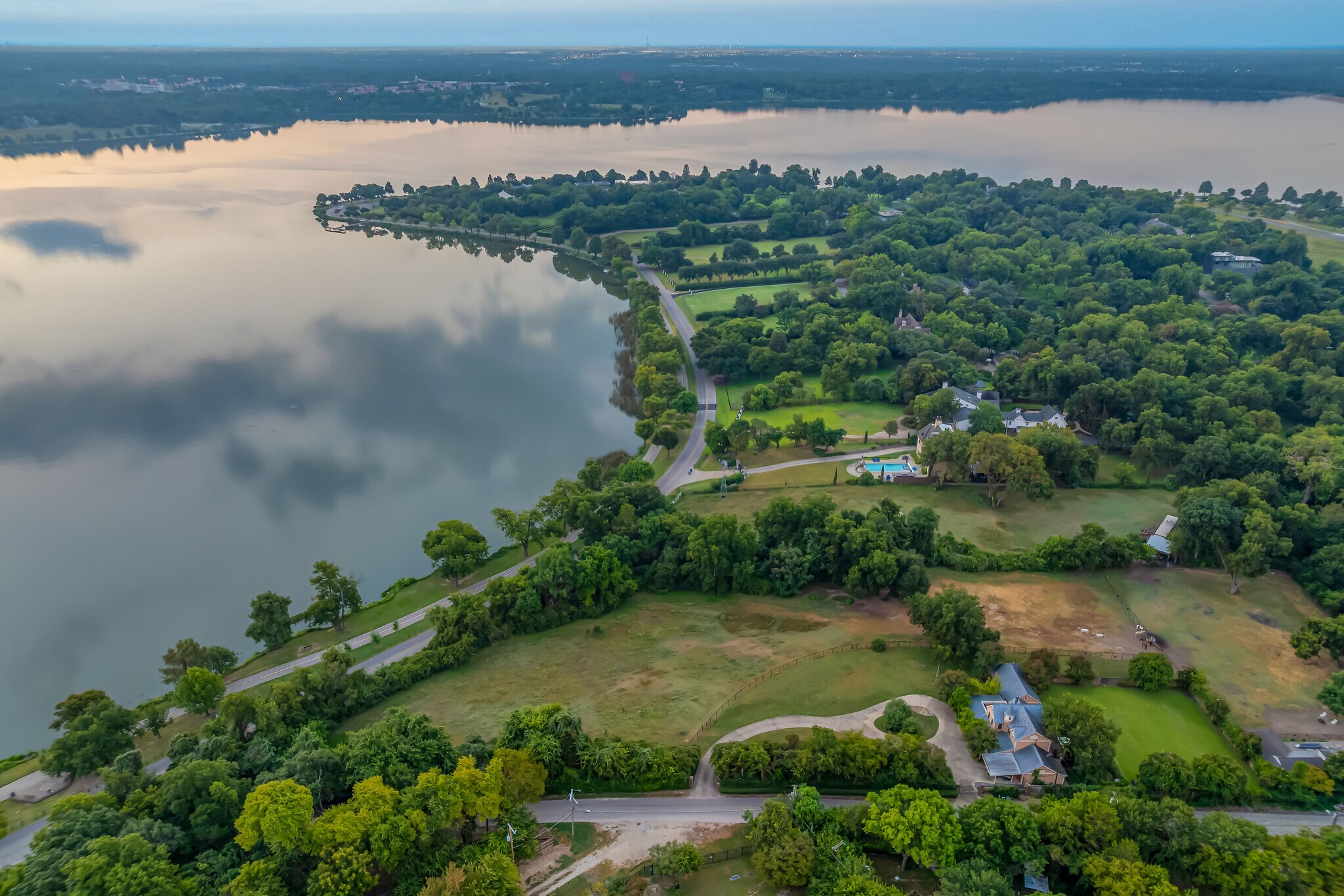 4405 W Lawther Dr, Dallas, TX à vendre Photo principale– Image 1 sur 4