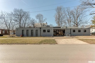 Plus de détails pour 104 N Pine St, Centralia, IL - Spécialisé à vendre