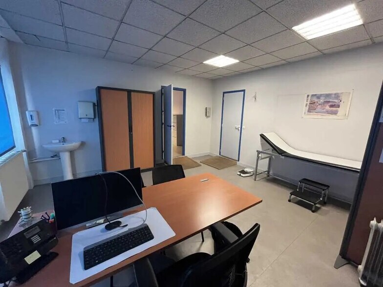 Bureau dans Ingré à louer - Photo de l’immeuble – Image 3 sur 6
