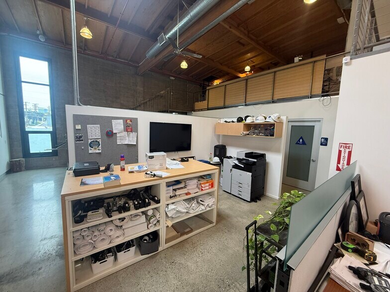 610 E Franklin Ave, El Segundo, CA à louer - Photo intérieure – Image 3 sur 25