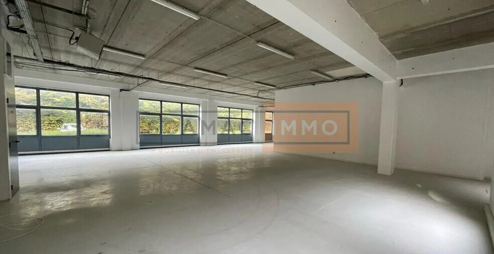 163 Rue De La Belle Etoile, Roissy-en-France à louer - Photo de l’immeuble – Image 3 sur 8