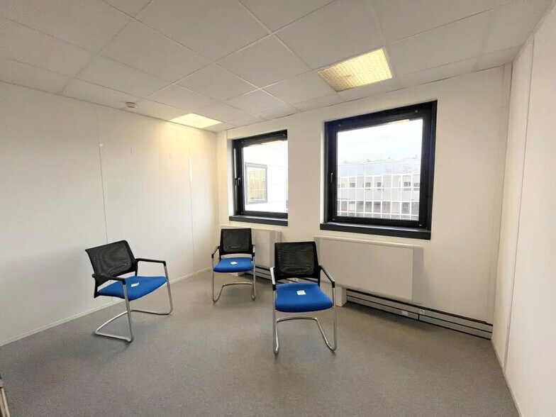 Bureau dans Le Pecq à vendre - Photo de l’immeuble – Image 3 sur 6