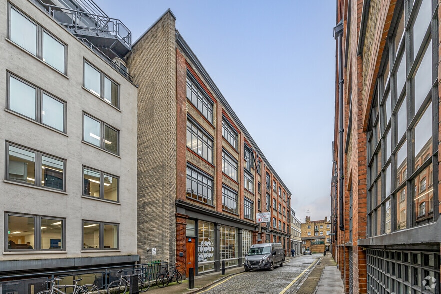 11-15 Emerald St, Londres à louer - Photo principale – Image 1 sur 99