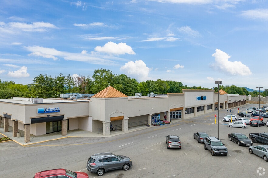 4913-4933 Grandin Rd SW, Roanoke, VA à vendre - Photo principale – Image 1 sur 7