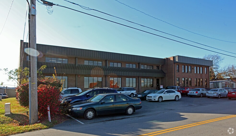 2627 Grandview Ave, Nashville, TN à louer - Photo de l’immeuble – Image 2 sur 2