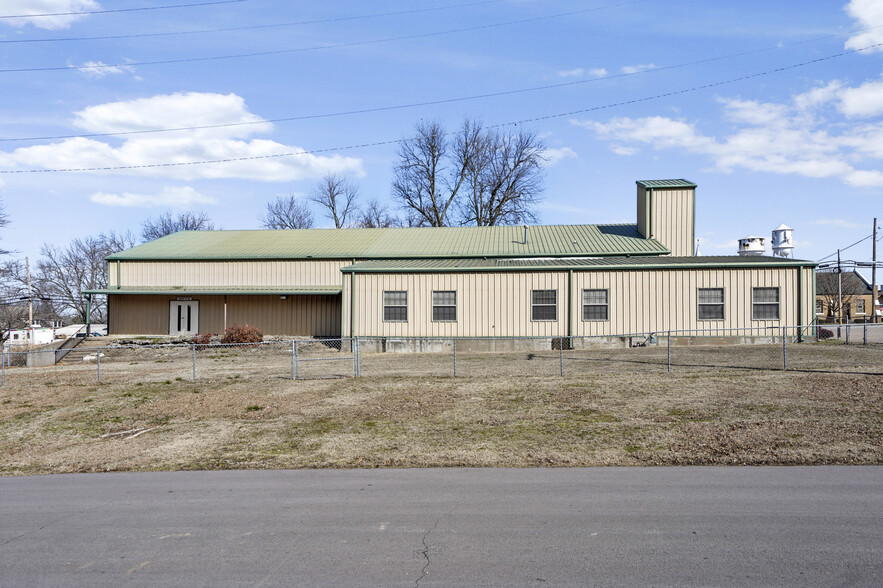 206 Sycamore st, Coweta, OK à louer - Photo de l’immeuble – Image 2 sur 13