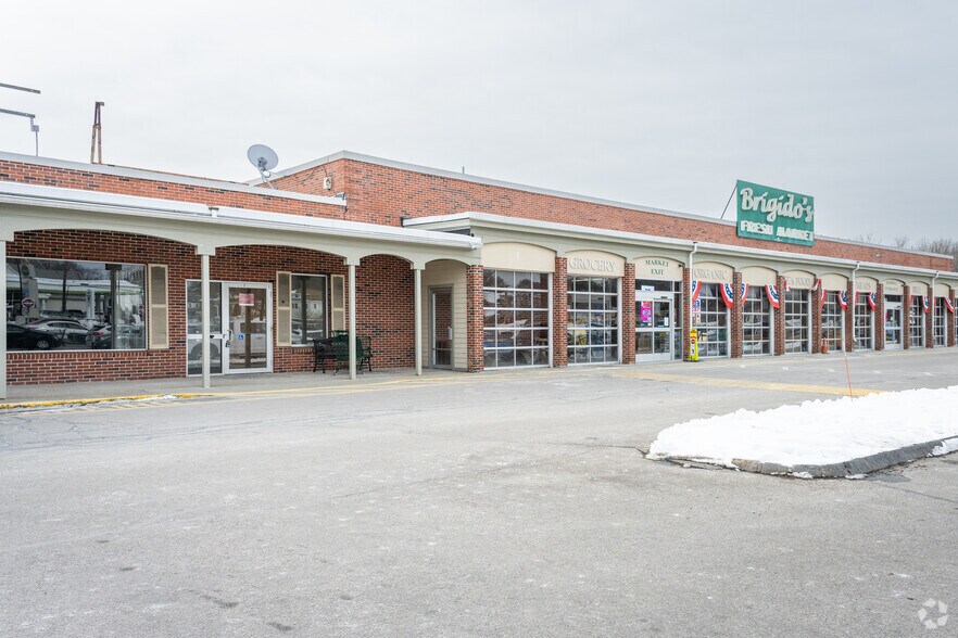 900 Victory Hwy, North Smithfield, RI à louer - Photo de l’immeuble – Image 3 sur 7
