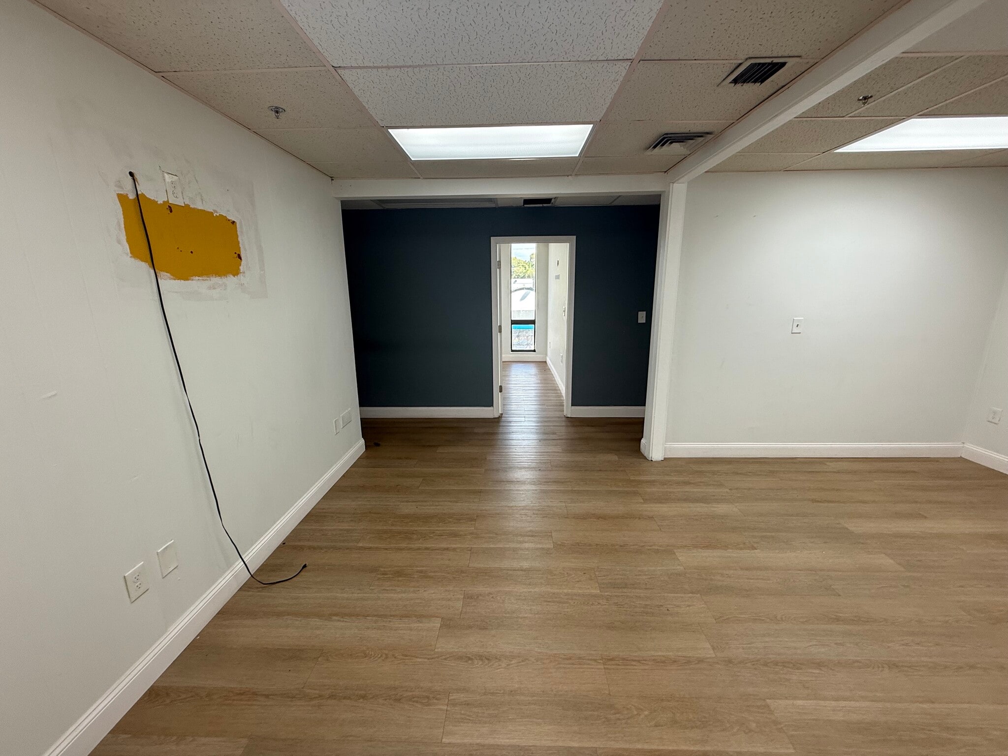 800 NE 125th St, North Miami, FL à louer Photo intérieure– Image 1 sur 6