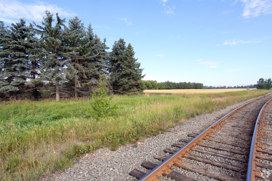 55102 Hwy 825, Sturgeon County, AB à vendre - Photo principale – Image 1 sur 3