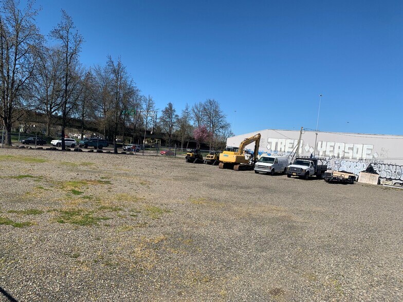 171 Washington St, Eugene, OR à louer - Photo de l’immeuble – Image 3 sur 6