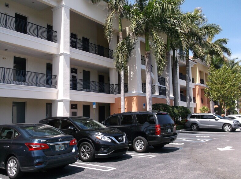 2465 Mercer Ave, West Palm Beach, FL à louer - Photo de l’immeuble – Image 2 sur 9