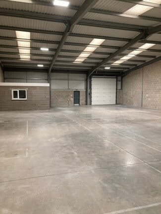 Plus de détails pour Trident Business Park, Warrington - Industriel/Logistique à louer