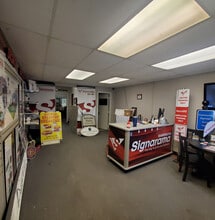 28039 W Commercial Ave, Lake Barrington, IL à louer Photo intérieure– Image 2 sur 4