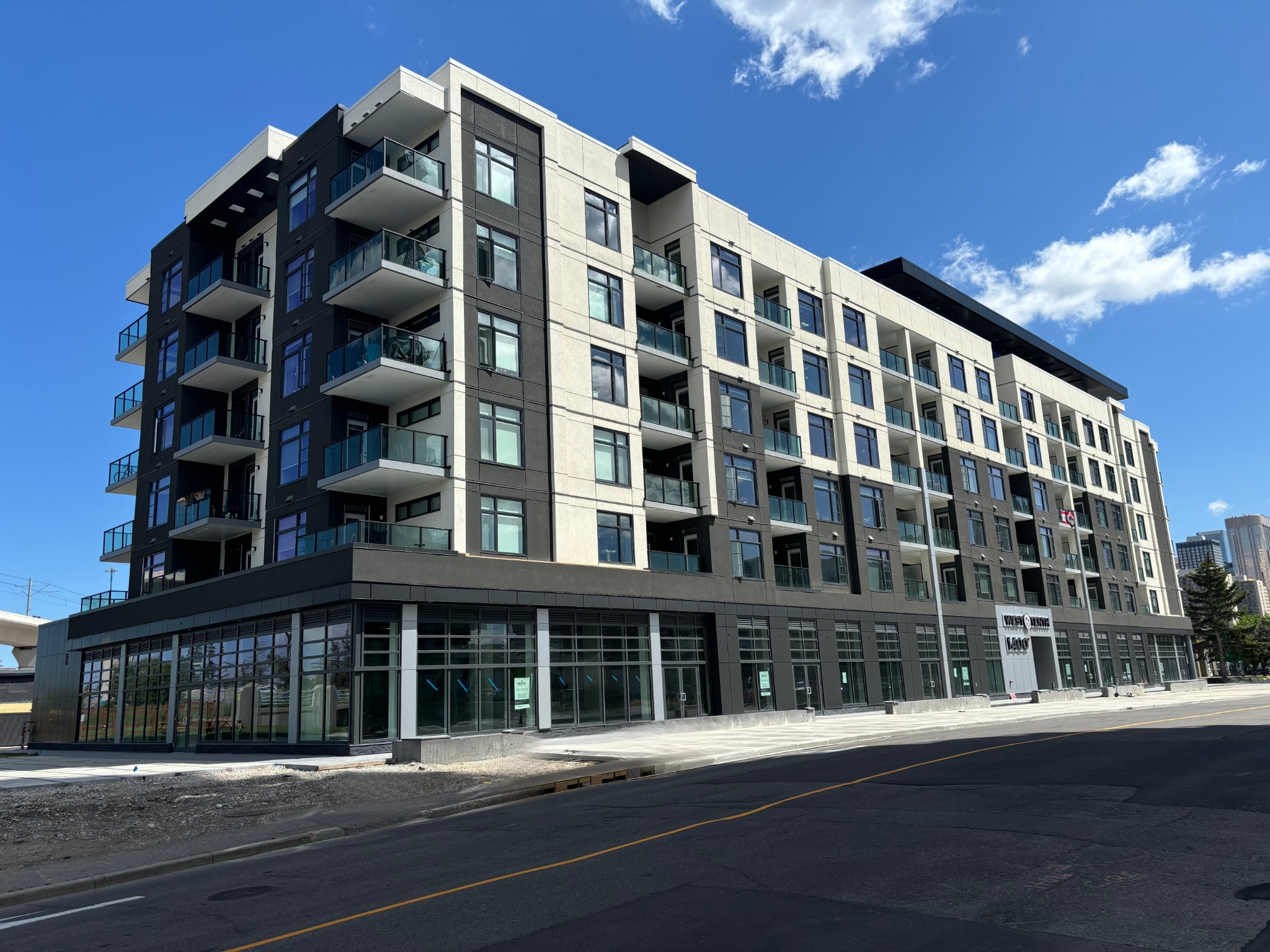 1400 10th Av SW, Calgary, AB à louer Photo principale– Image 1 sur 3