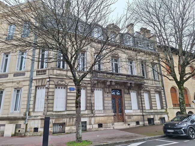 Plus de détails pour Bureau à louer