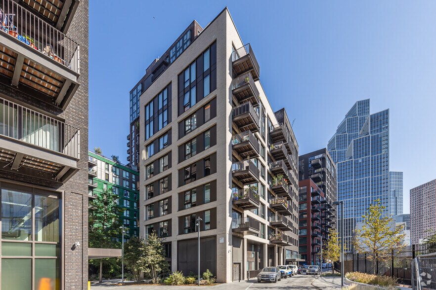 2 Ravine Way, Londres à louer - Photo principale – Image 3 sur 4