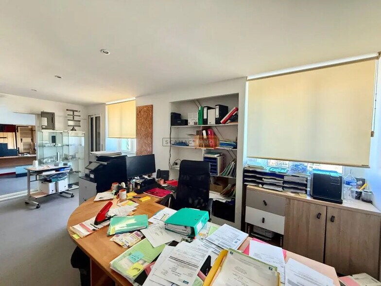 Bureau dans Le Muy à louer - Photo de l’immeuble – Image 2 sur 5