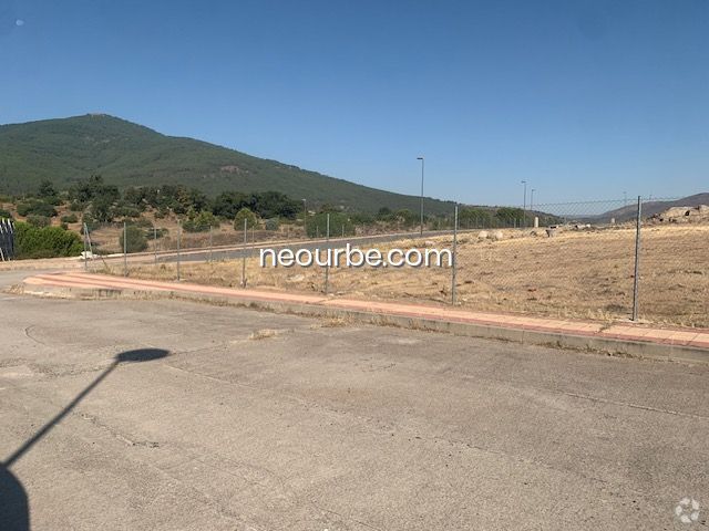 Terrain dans El Tiemblo, Ávila à vendre - Photo principale – Image 1 sur 23