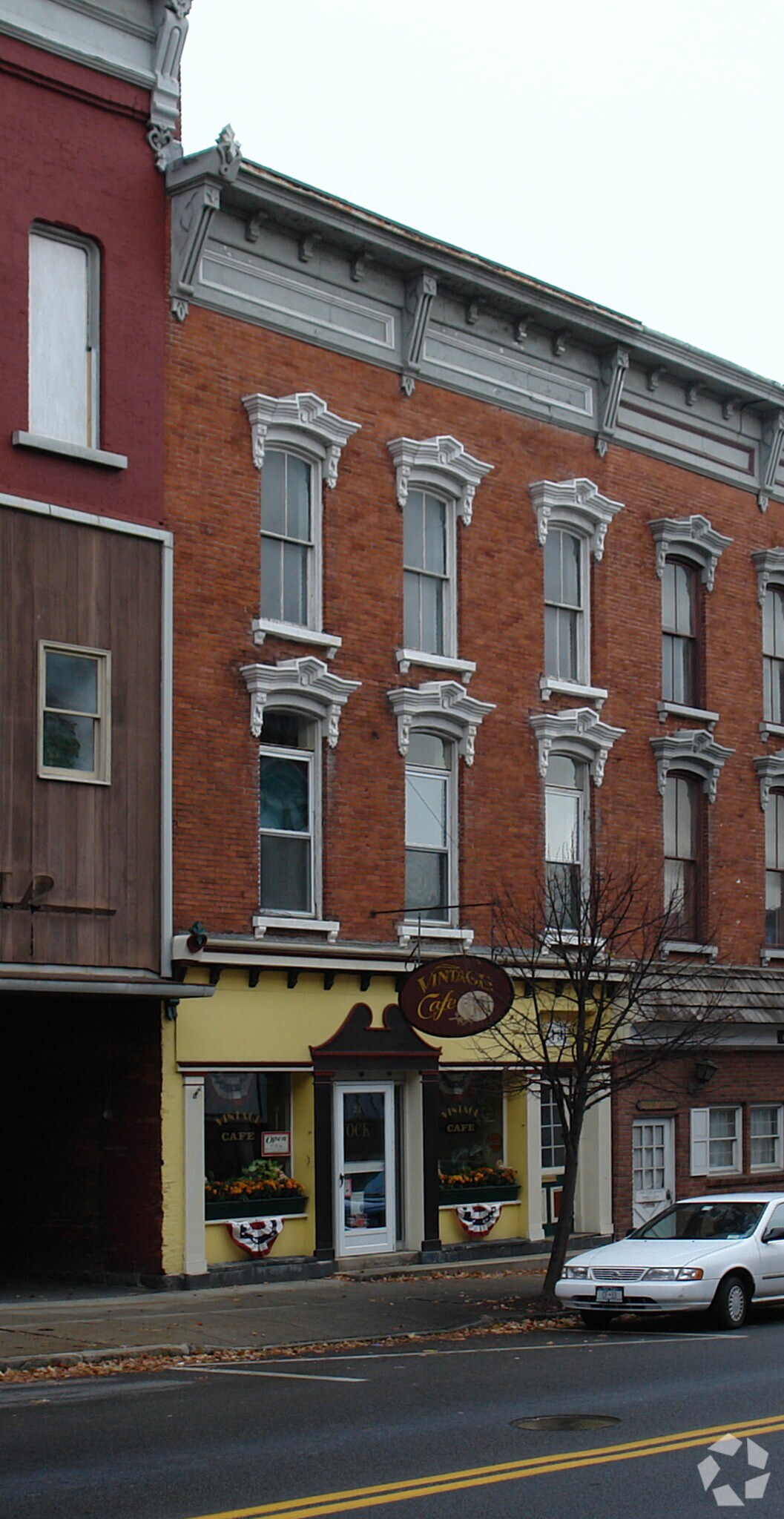 19-21 W Main St, Johnstown, NY à vendre Photo principale– Image 1 sur 28