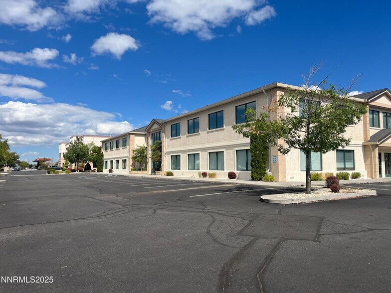 1701 County Rd, Minden, NV à vendre - Photo de l’immeuble – Image 2 sur 8