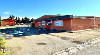 6103 54 St, Ponoka AB - immobilier d'entreprise