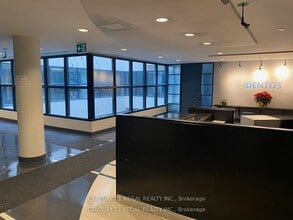 622 College St, Toronto, ON à louer Photo intérieure– Image 2 sur 22