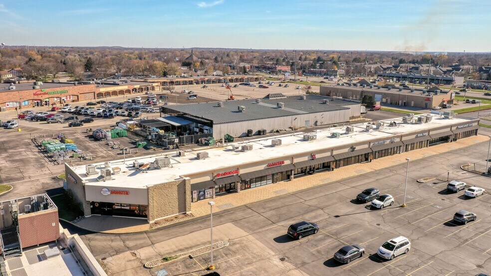 1292 S Rickert Dr, Naperville, IL à louer - Photo de l’immeuble – Image 3 sur 4