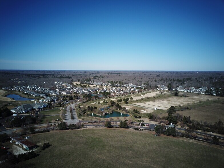 6895 Richmond Rd, Williamsburg, VA à vendre - Photo de l’immeuble – Image 3 sur 10