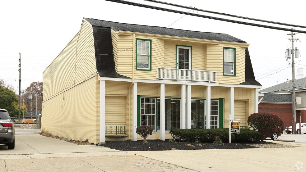 27115 Knickerbocker Rd, Bay Village, OH à vendre - Photo de l’immeuble – Image 3 sur 3