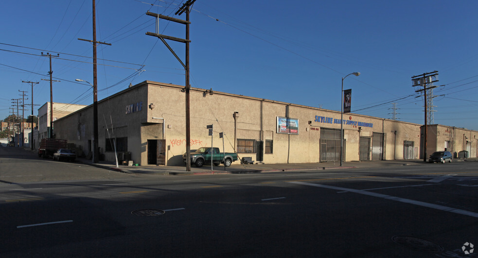 1701-1721 N Main St, Los Angeles, CA à louer - Photo de l’immeuble – Image 1 sur 13