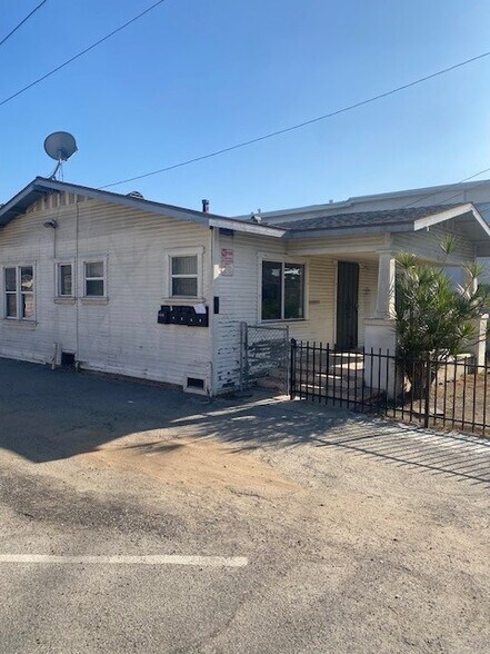 6502-6506 Flora Ave, Bell, CA à vendre - Photo de l’immeuble – Image 3 sur 12