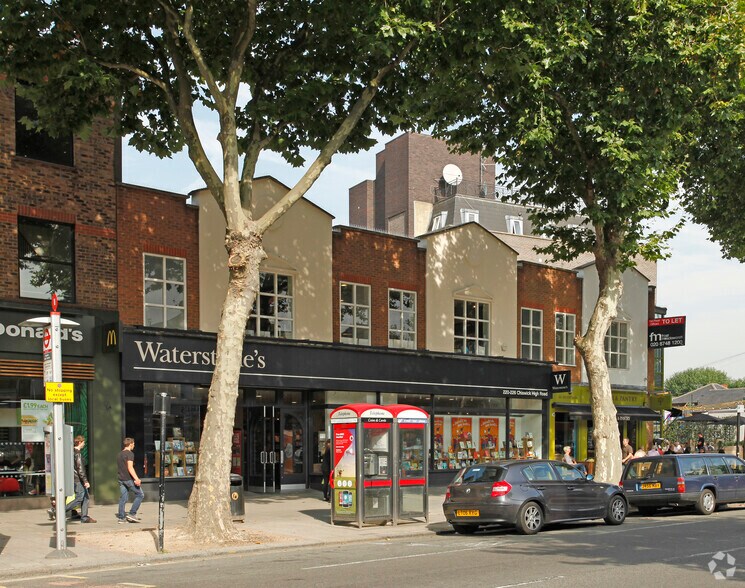 220-226 Chiswick High Rd, Londres à vendre - Photo de l’immeuble – Image 2 sur 3