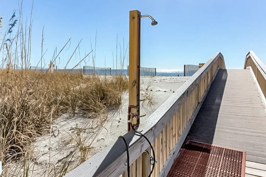 1007 West Beach Blvd, Gulf Shores, AL à vendre - Photo de l’immeuble – Image 3 sur 22