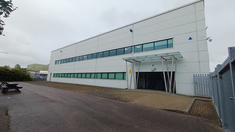 Fenton Way, Basildon à louer - Photo de l’immeuble – Image 3 sur 5