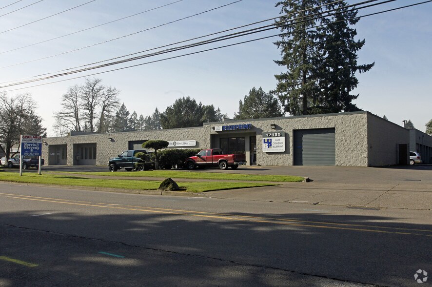 17425-17505 SW Pilkington Rd, Lake Oswego, OR à louer - Photo de l’immeuble – Image 2 sur 4