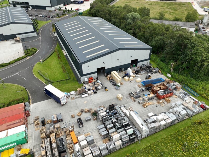 Manchester Rd, Manchester à louer Photo principale– Image 1 sur 6