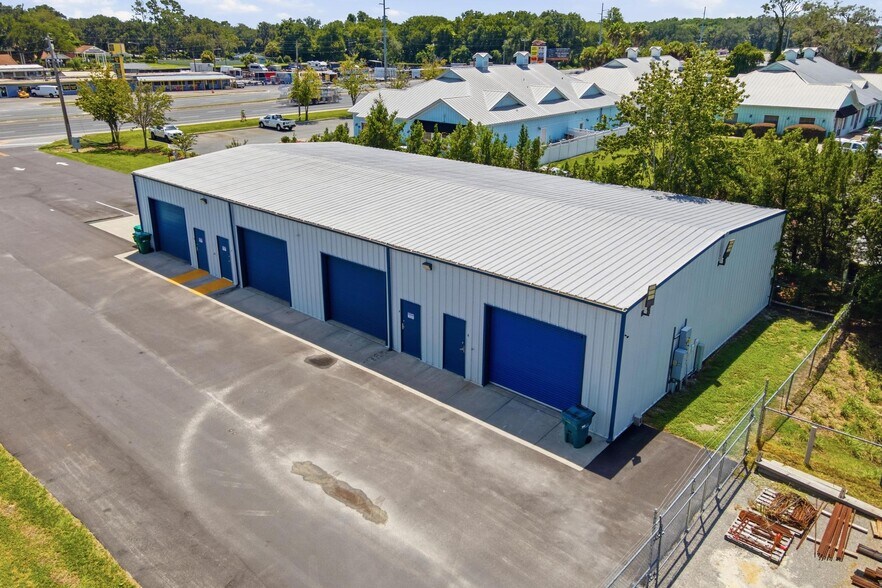 2450 S US Highway 27/441, Fruitland Park, FL à louer - Photo de l’immeuble – Image 3 sur 26
