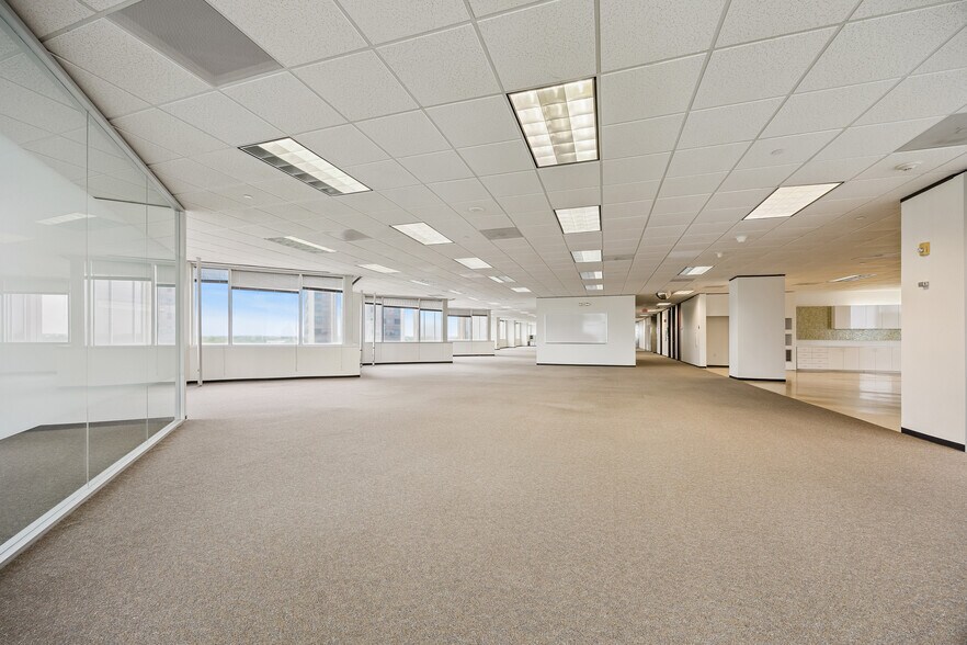580 Westlake Park Blvd, Houston, TX à louer - Photo intérieure – Image 2 sur 31