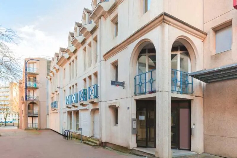 Bureau dans Rouen à louer - Photo de l’immeuble – Image 3 sur 32